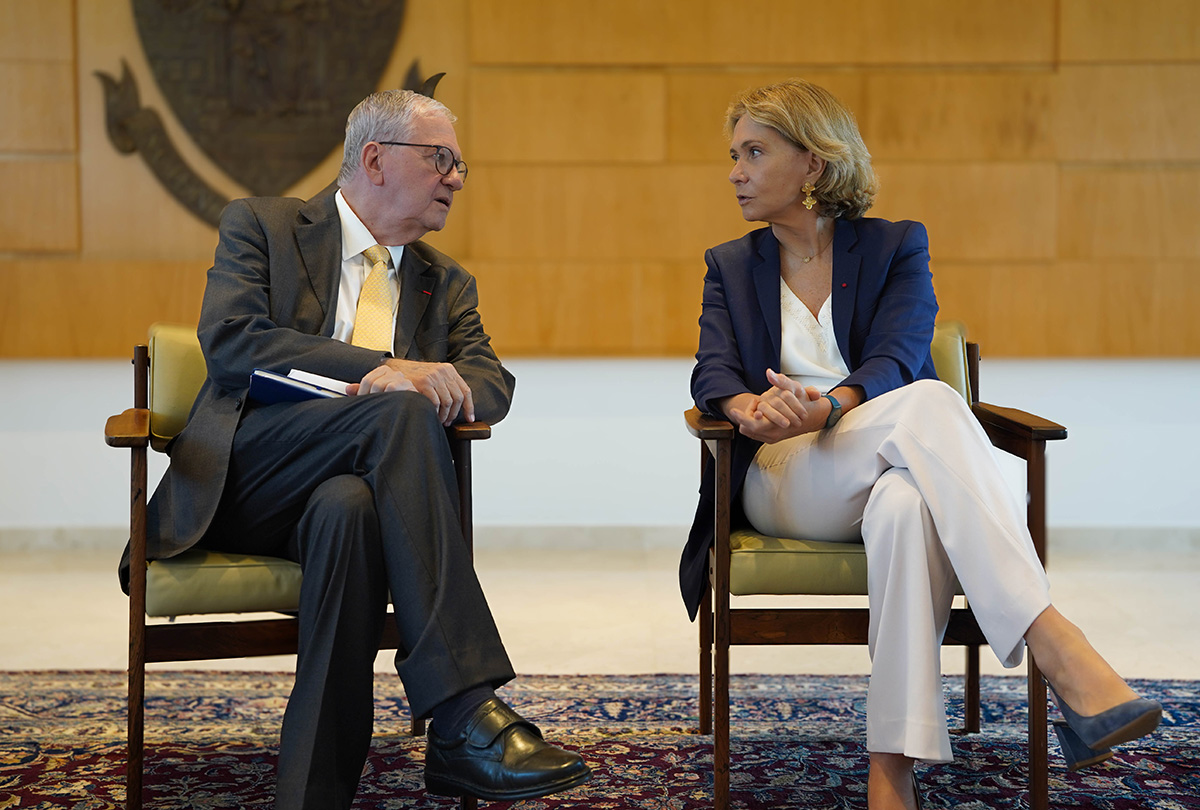 FAPESP firma acordos para ampliar cooperação científica com França