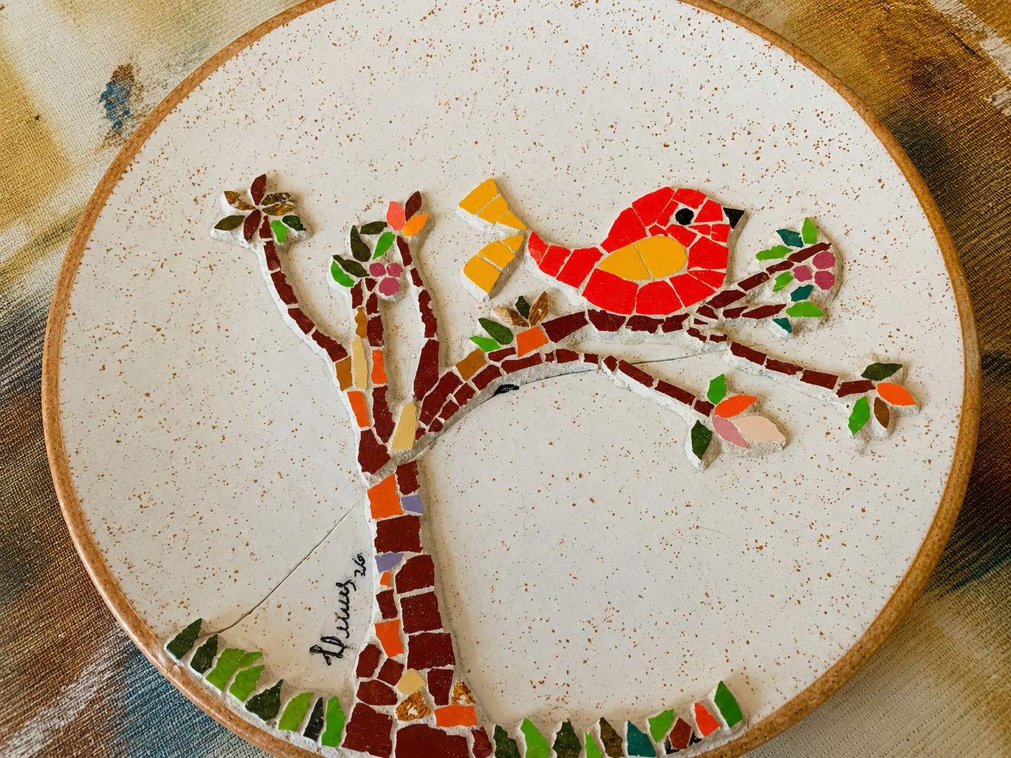 Ateliê Aberto: Workshop de Mosaico Transformará Pratos Quebrados em Arte