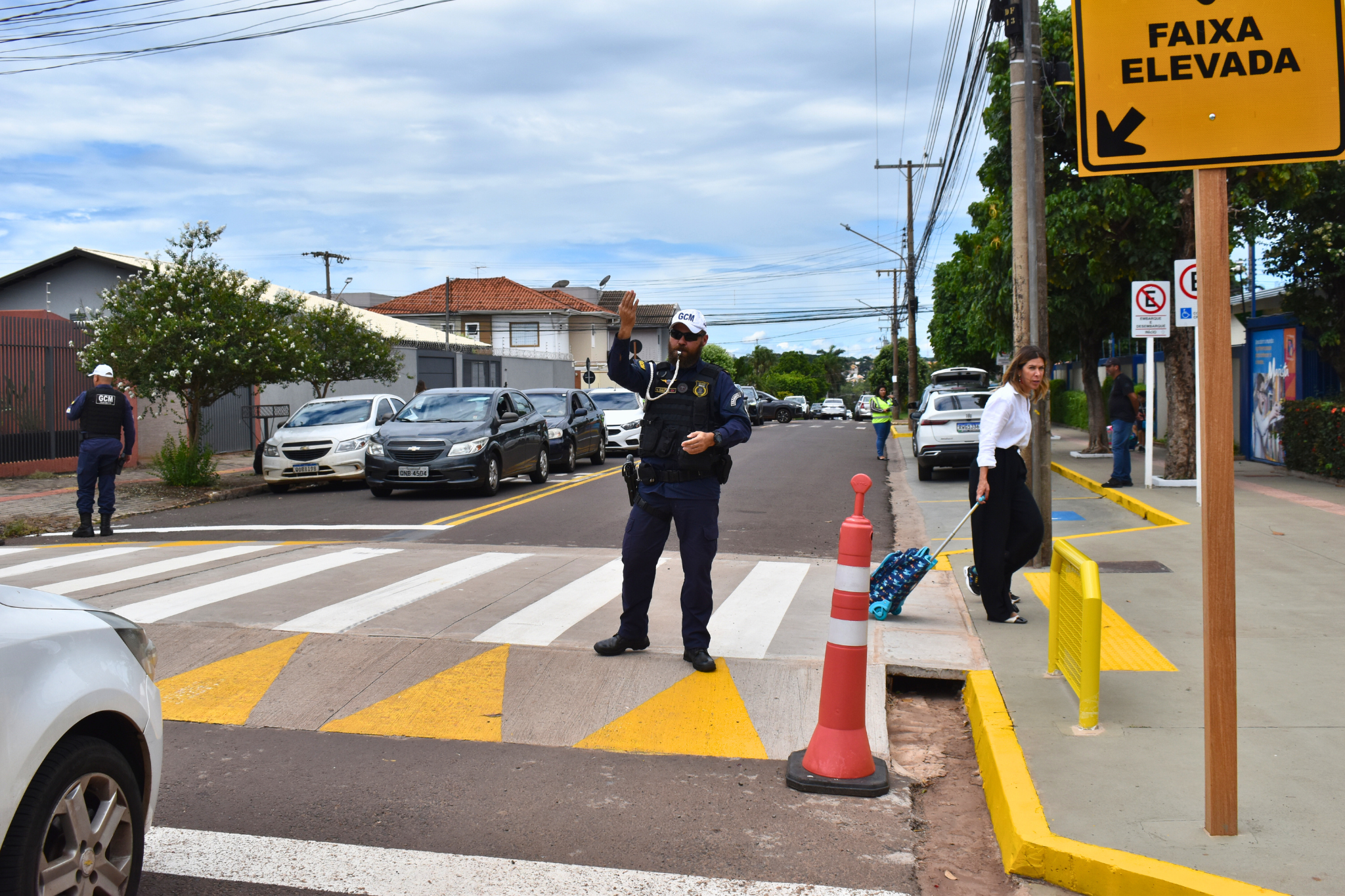 Agetran intensifica fiscalização e ações educativas em áreas escolares de Campo Grande