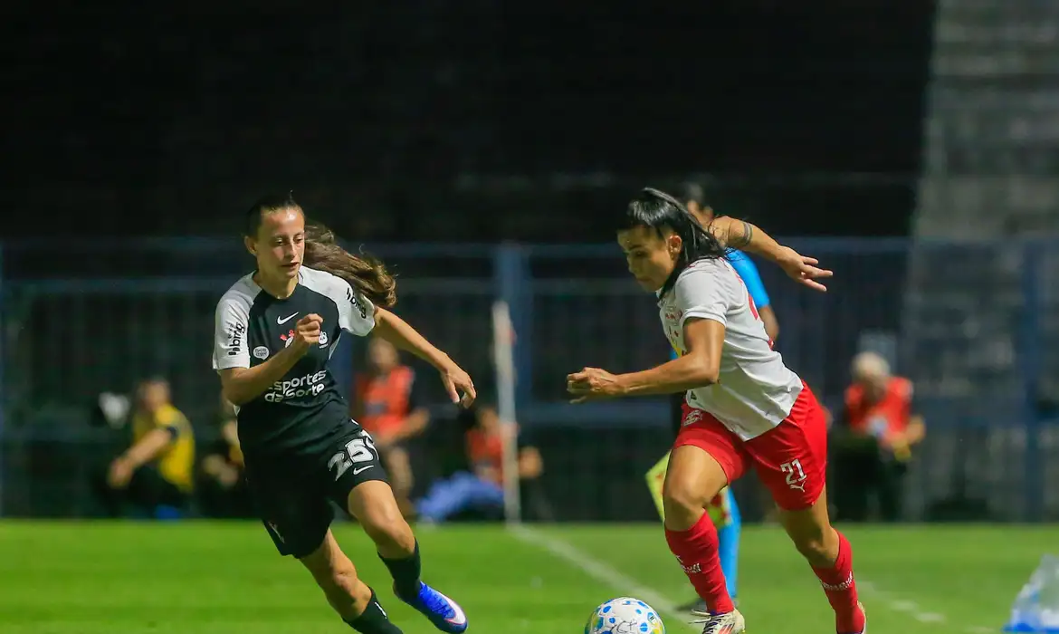 Corinthians domina e lidera Campeonato Brasileiro Feminino com goleada