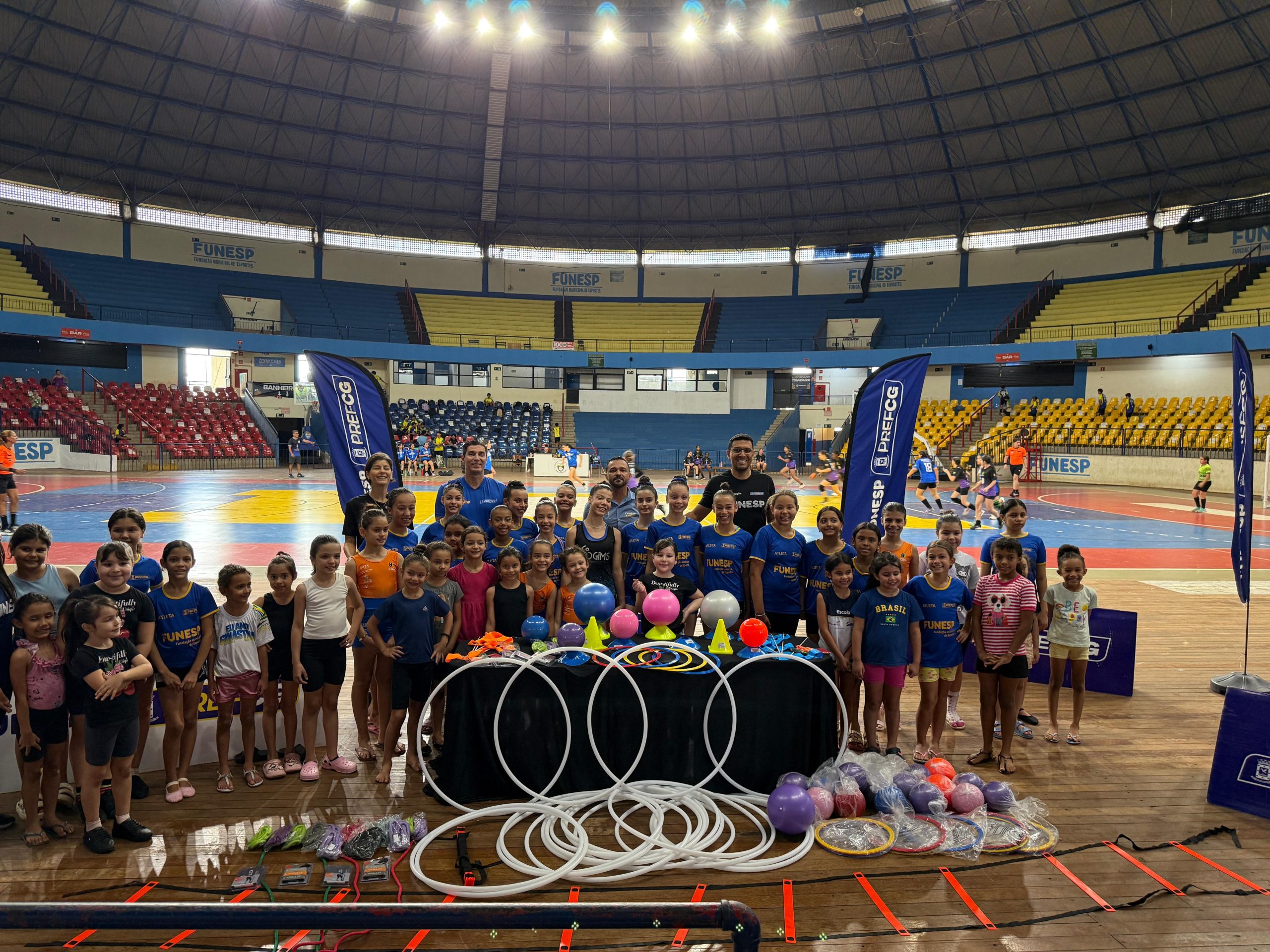 Funesp entrega novos materiais para aulas gratuitas de ginástica rítmica em Campo Grande