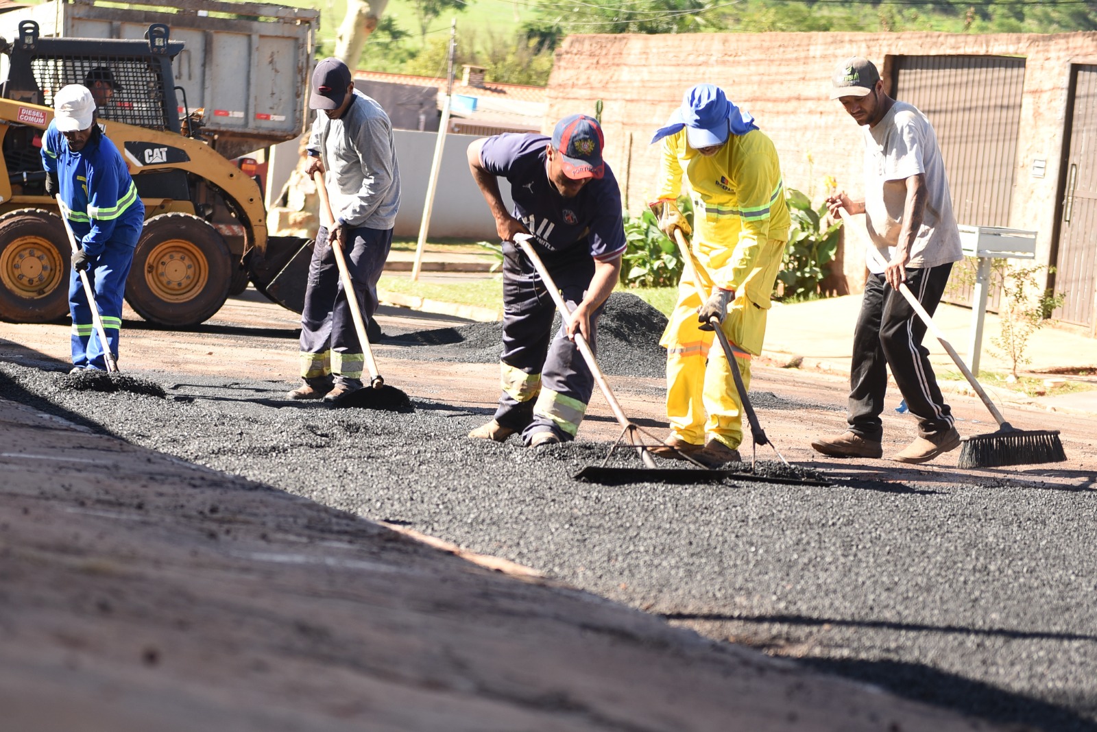 Campo Grande amplia frentes de tapa-buracos com novas empresas credenciadas