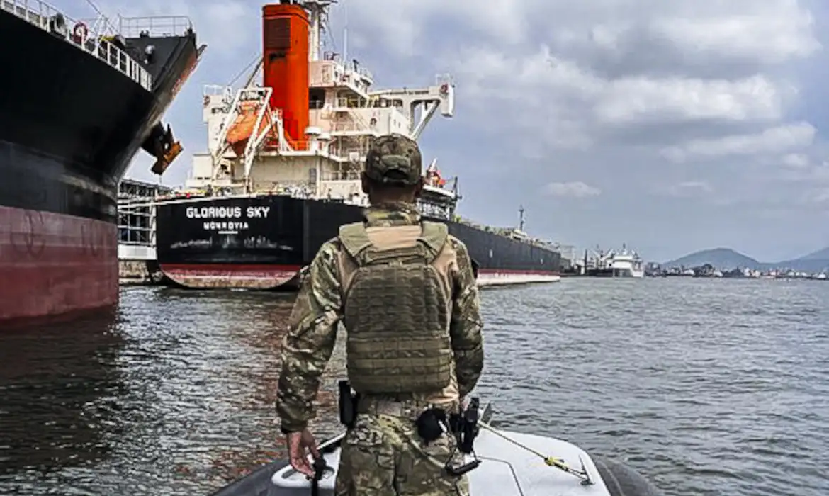PF deflagra operação contra tráfico de drogas no Porto de Santos