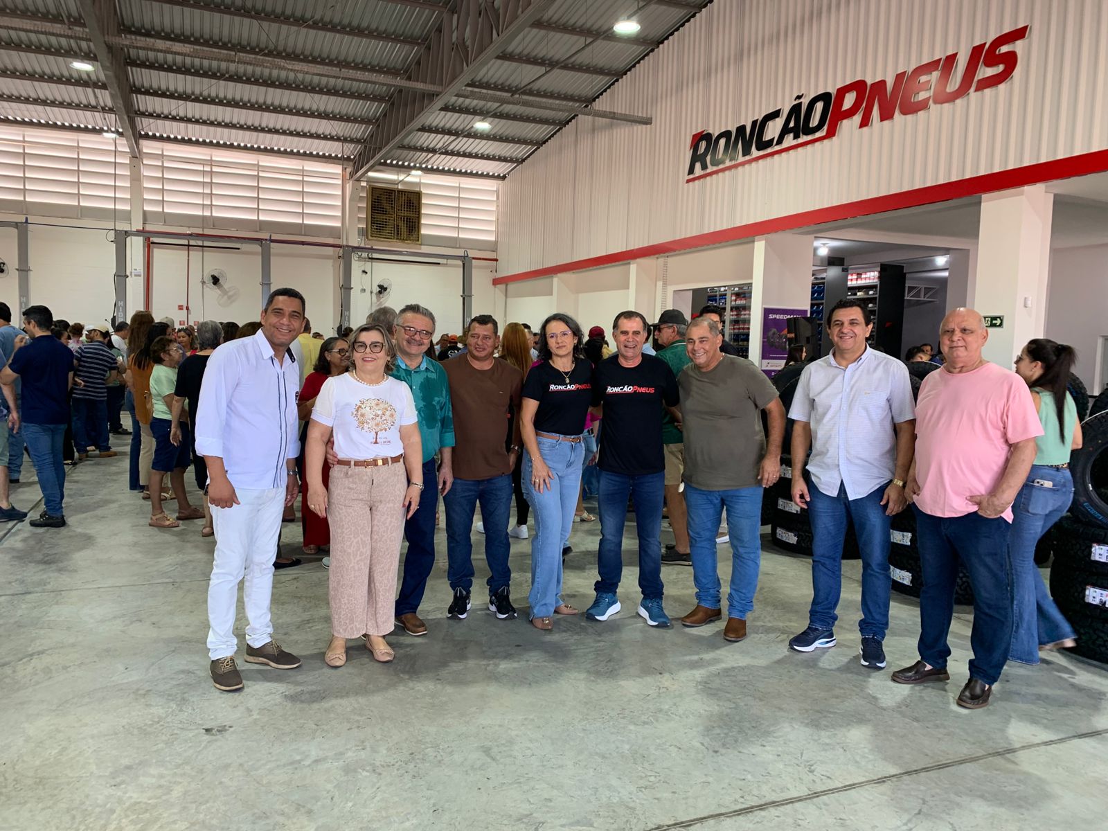 Câmara de Aquidauana homenageia empresário da Roncão Pneus