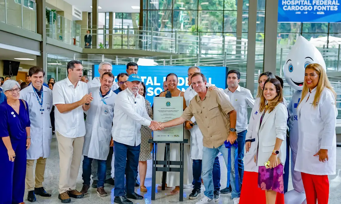 Lula inaugura centro de emergência no hospital federal do Rio