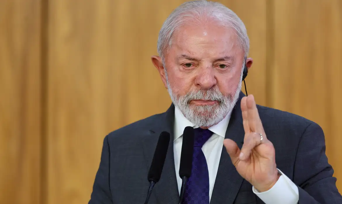 Lula condiciona entrada de assessor de Trump à liberação de visto do ministro Padilha
