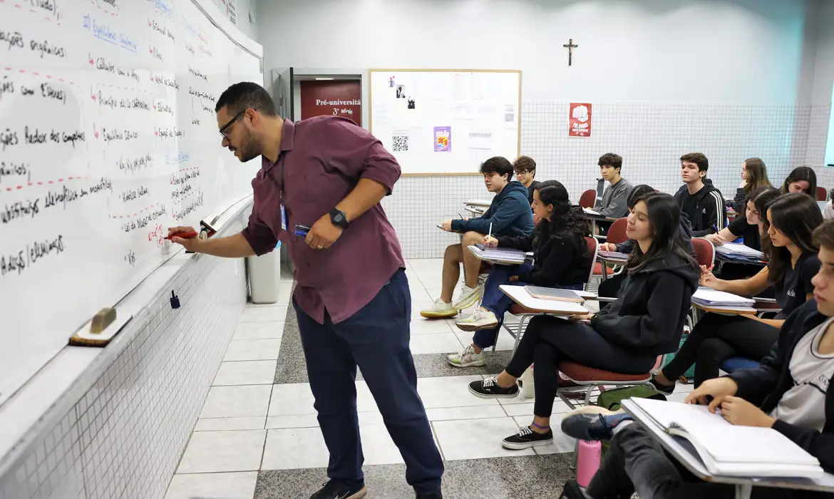 Fies 2026: prazo final para pré-selecionados completar cadastro é nesta quarta