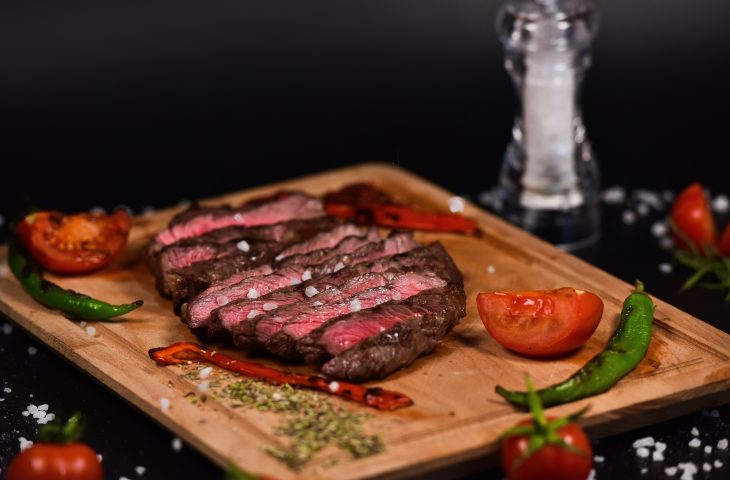 Churrasco no Dia das Mães: variação de até 242% nos preços em Campo Grande