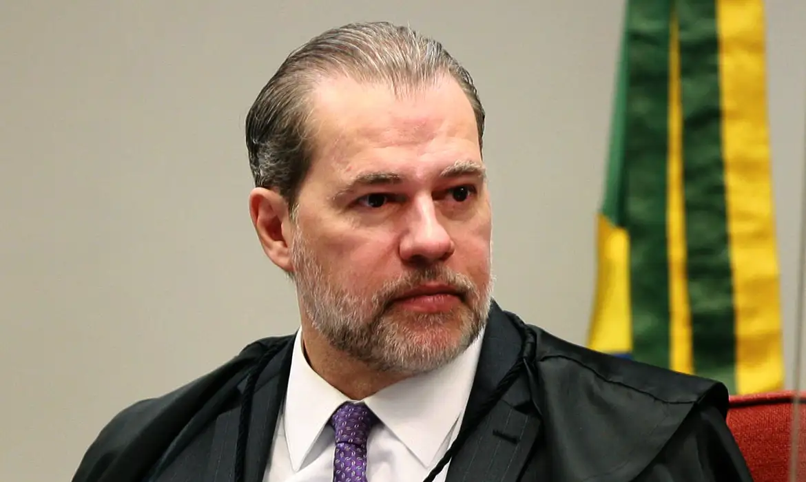 Toffoli vota contra prorrogação da CPMI do INSS no STF