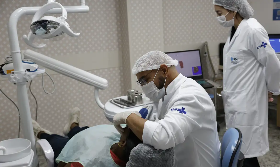 SUS amplia atendimento odontológico para vítimas de violência contra mulheres