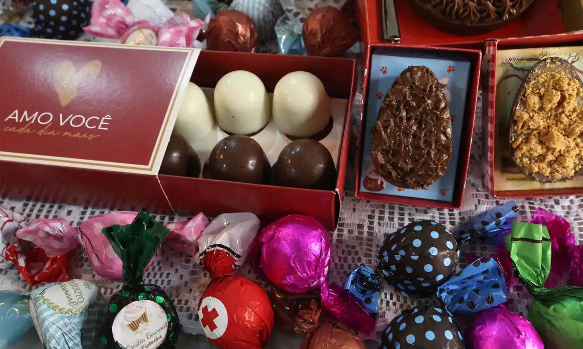 90% dos brasileiros planejam comprar chocolates nesta Páscoa, revela pesquisa