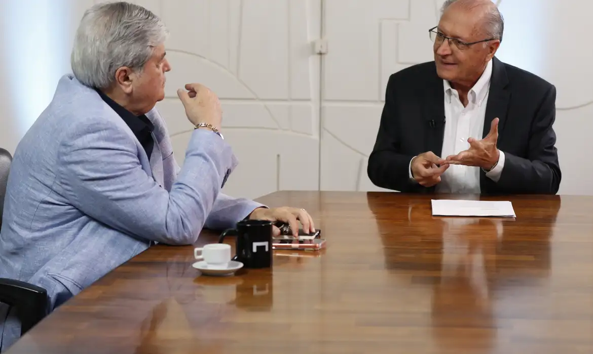 Alckmin defende apuração rigorosa no escândalo do Banco Master