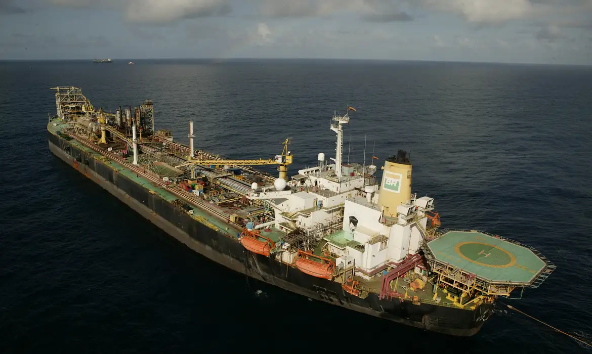 Governo recorre contra liminar que suspende imposto sobre exportação de petróleo