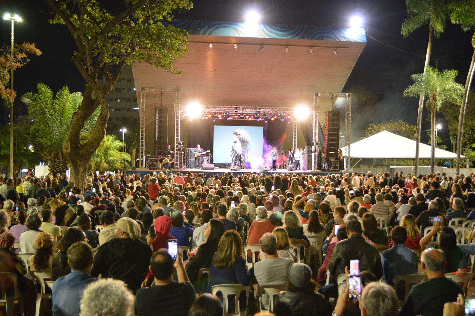 Noite da Seresta agita Praça do Rádio em Campo Grande nesta sexta-feira