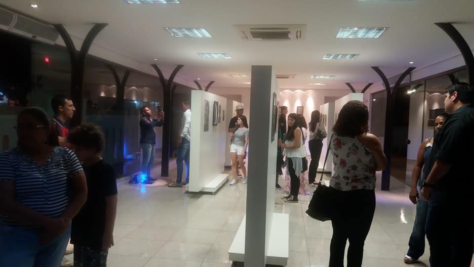 Exposição gratuita une memória e patrimônio até domingo