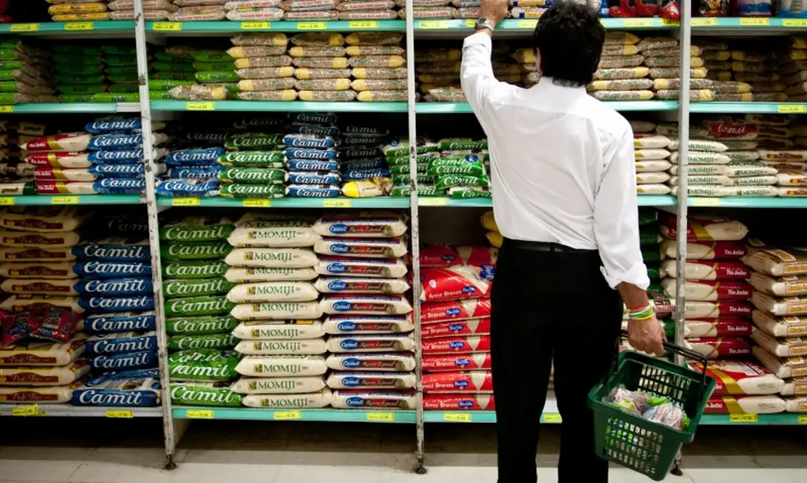 Chuvas intensas elevam preço do feijão e encarecem cesta básica no Brasil