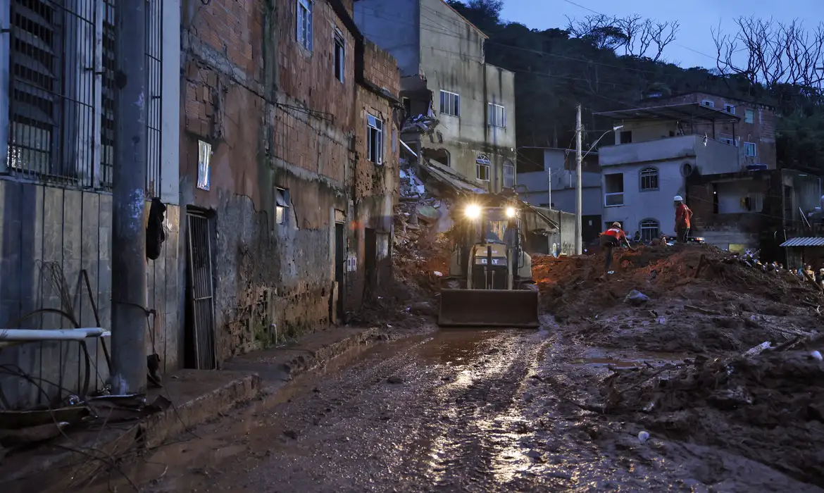 Ministério libera R$ 1,4 milhão para cidades afetadas por chuvas no Sudeste
