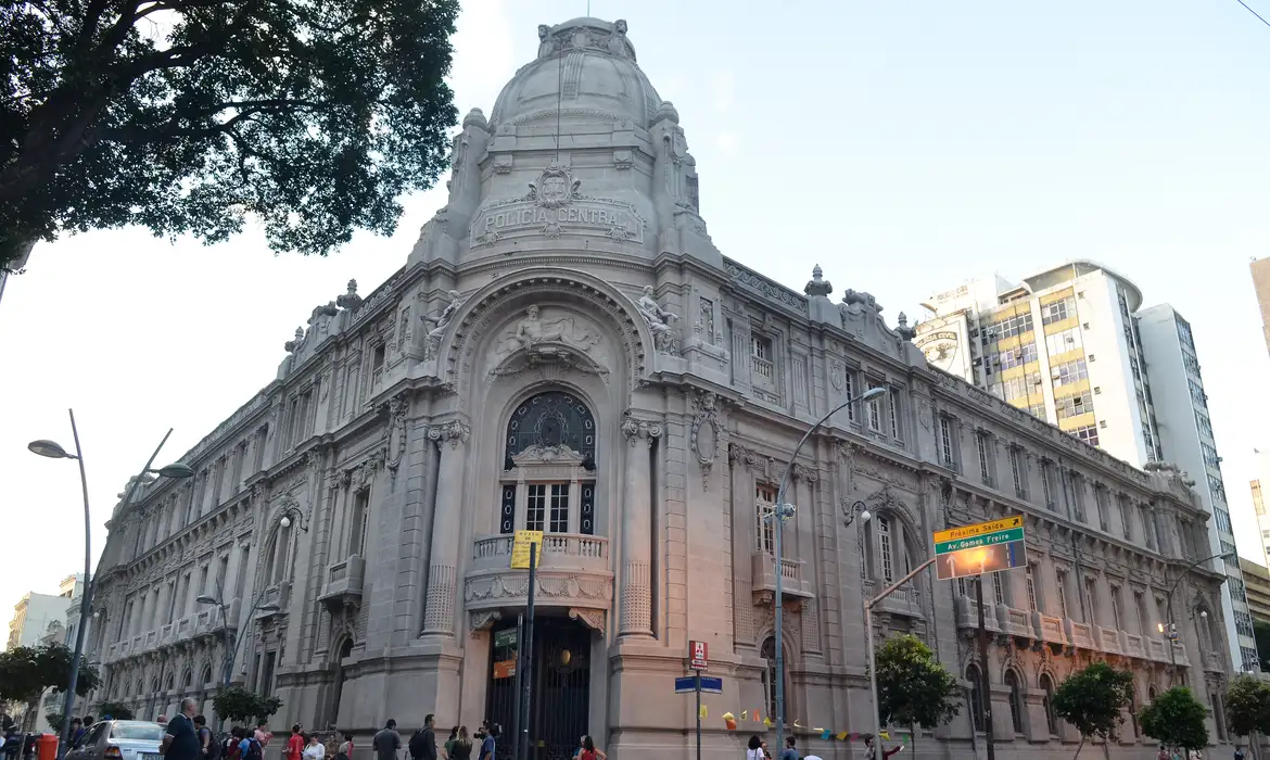 Documentos do Dops são preservados no Arquivo Público do RJ