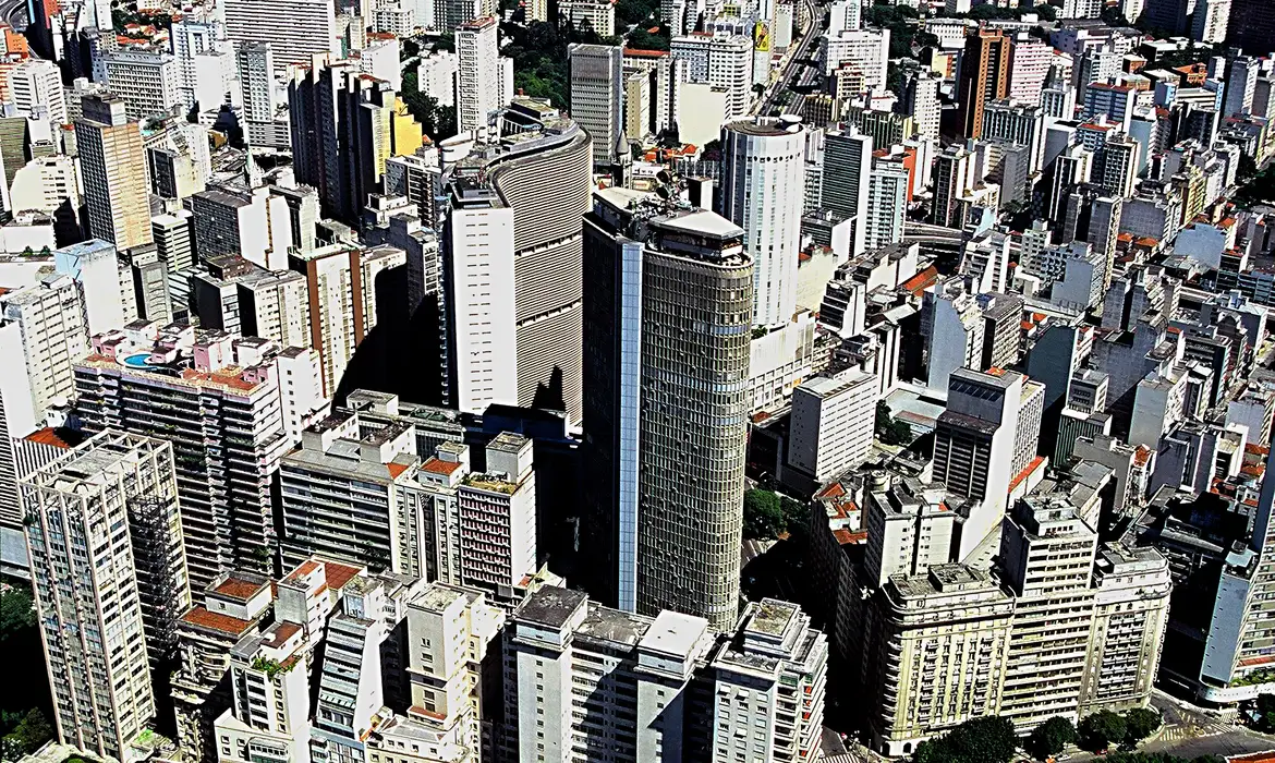 Inflação do aluguel recua 0,73% em fevereiro e alivia custos
