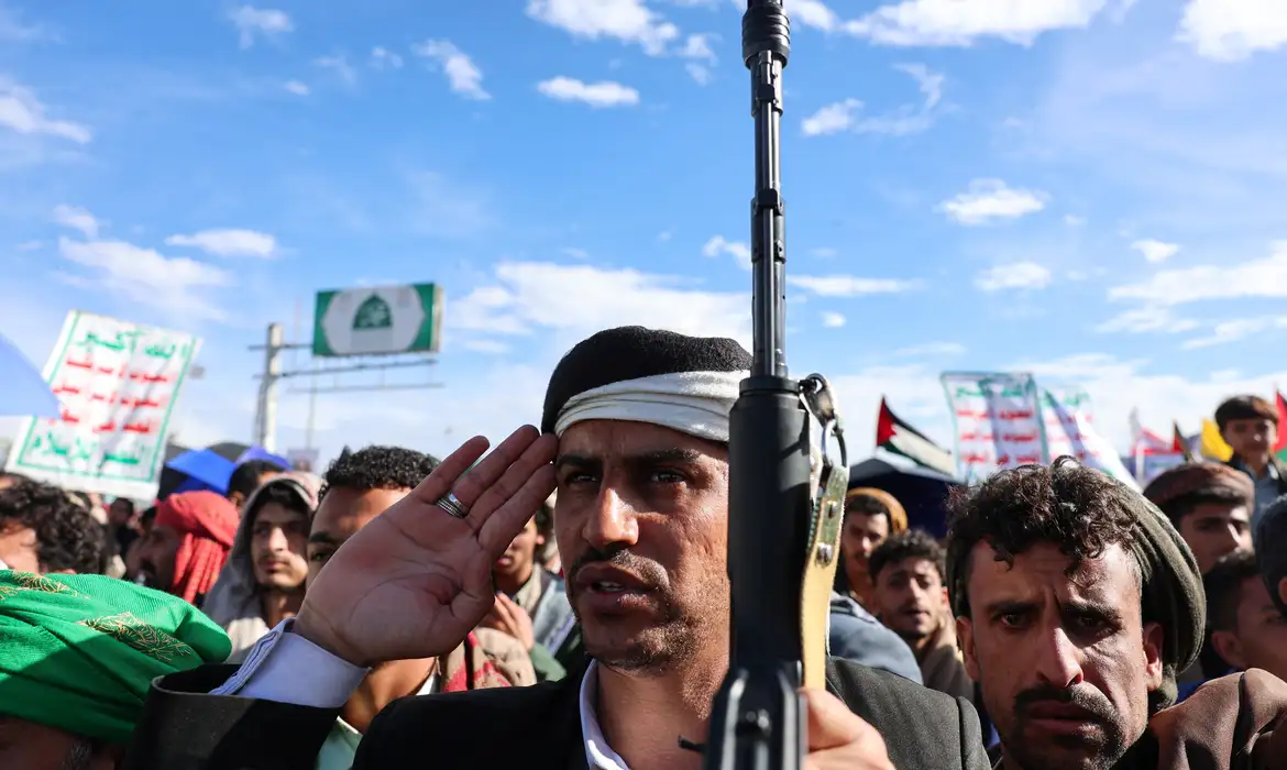 Houthis do Iêmen alertam sobre possível intervenção militar na guerra