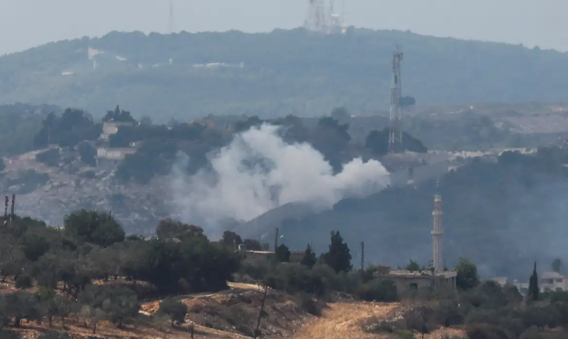 Hezbollah retoma ataques contra Israel após ruptura do cessar-fogo no Líbano