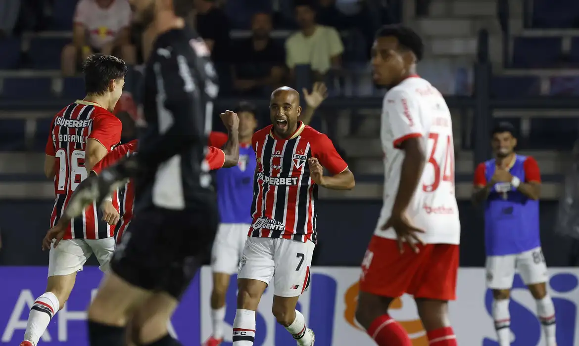 São Paulo e Palmeiras avançam às semifinais do Paulistão 2026