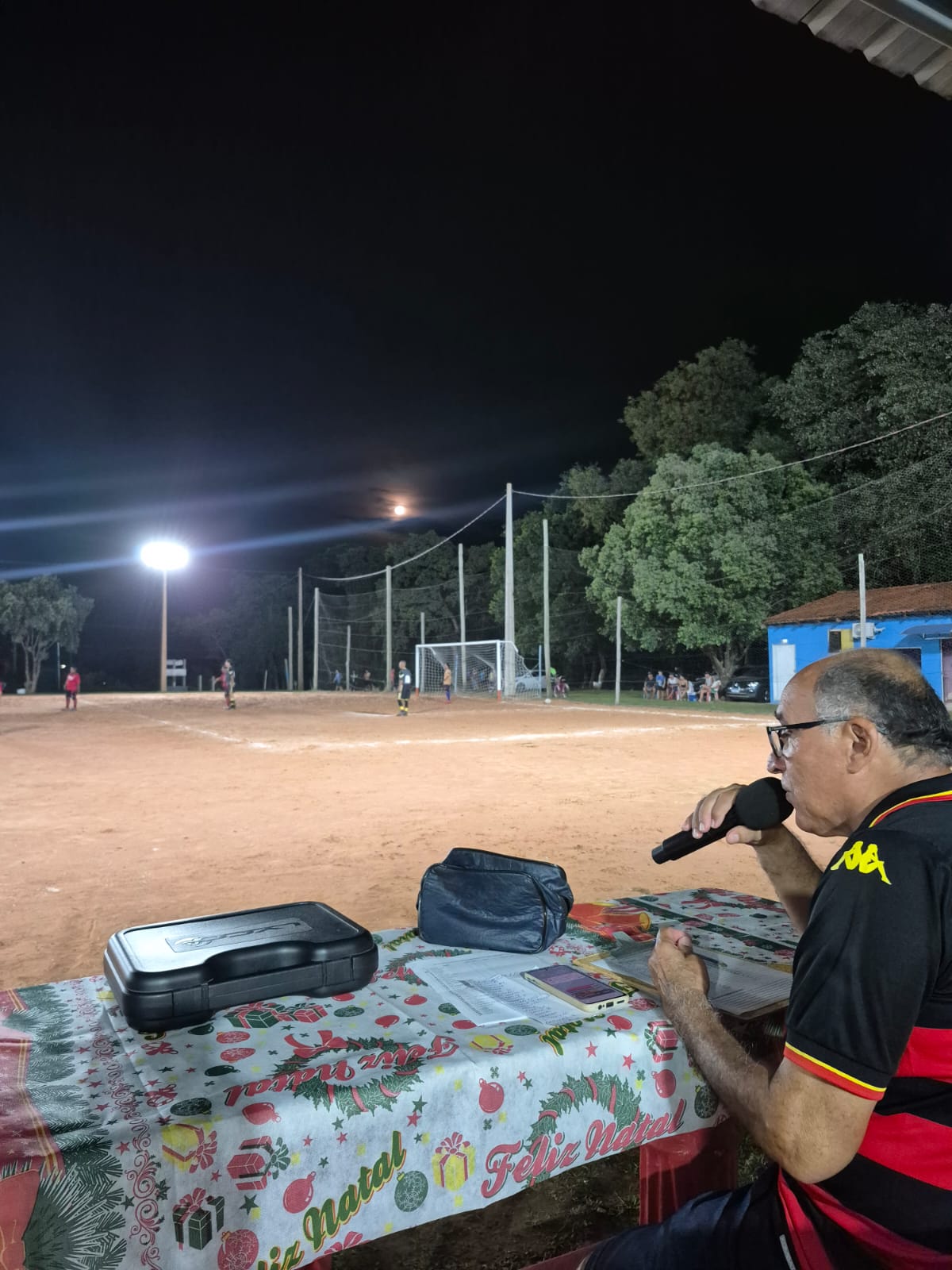 Novo sistema de iluminação do Campo do DEC transforma esporte em Aquidauana