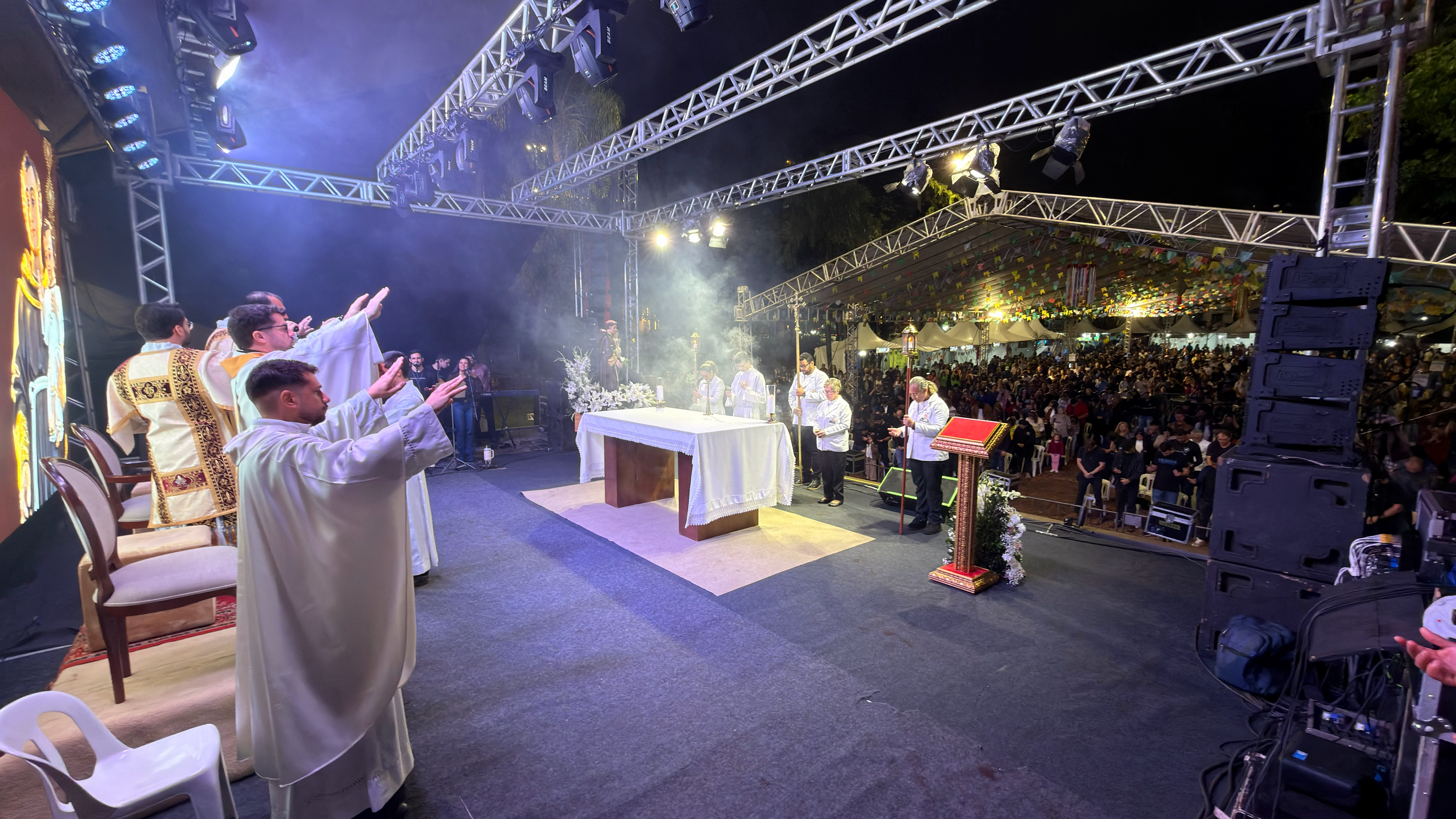Arraial de Santo Antônio celebra tradições e fé em Campo Grande