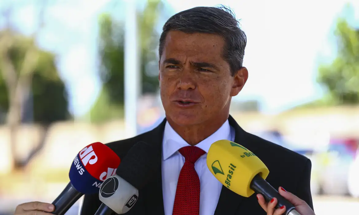 Ministro Moraes autoriza visita íntima a general condenado em trama golpista