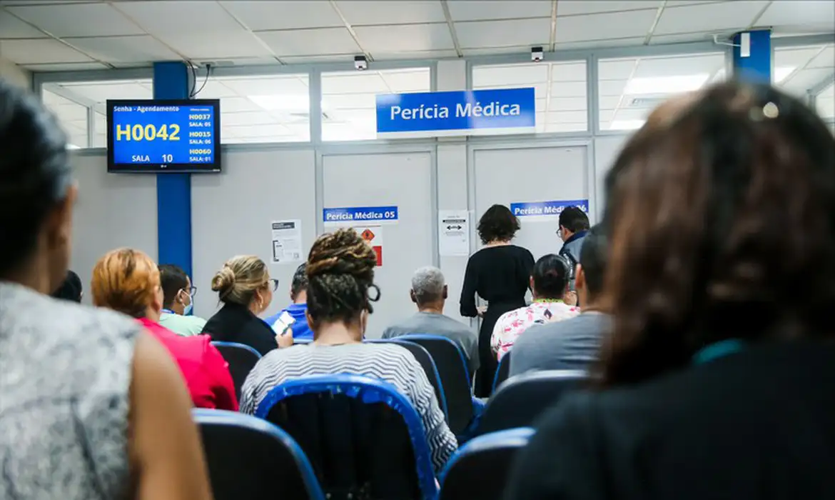 INSS realiza mutirão para acelerar perícias médicas e reduzir espera