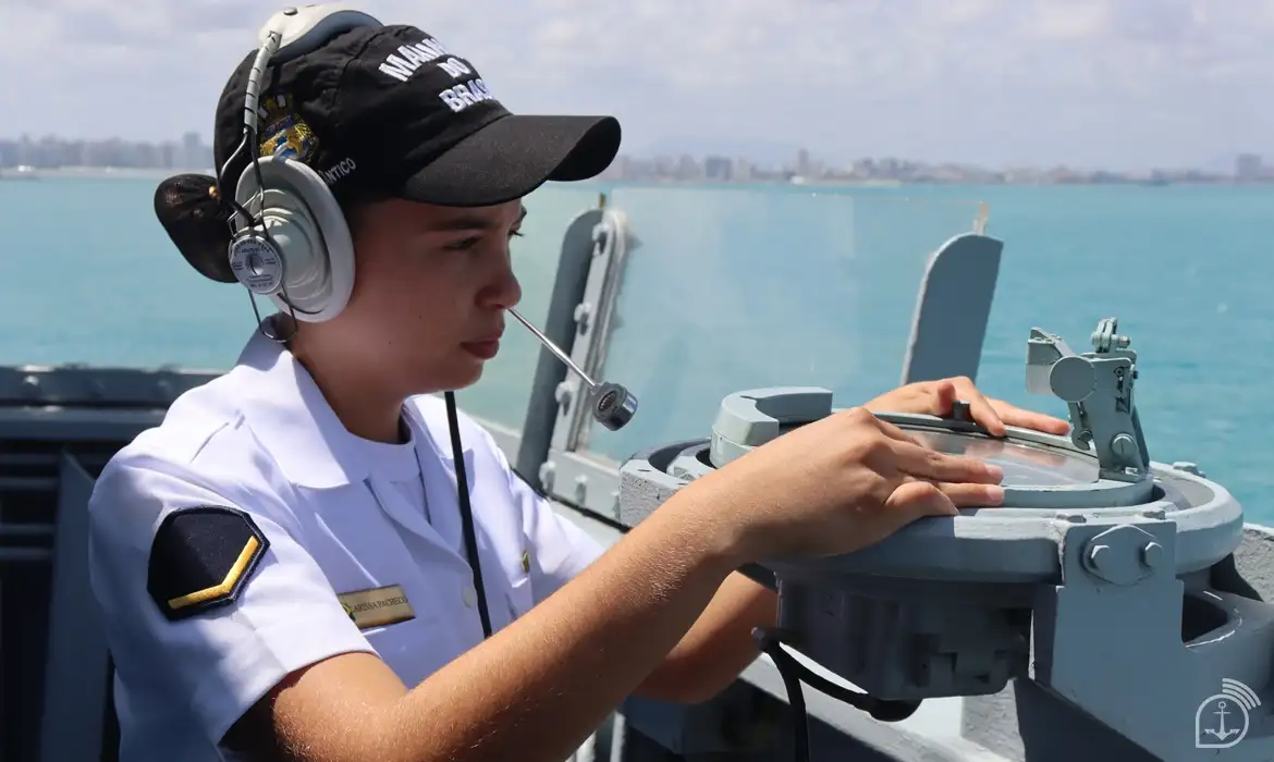 Mulheres ingressam voluntariamente no serviço militar inicial no Brasil