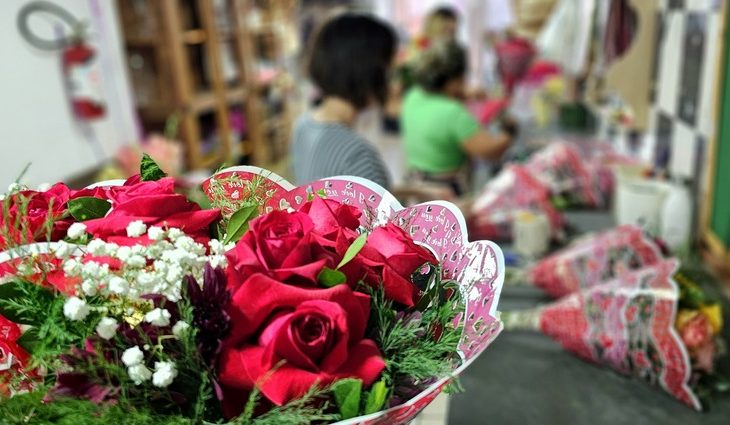 Procon MS revela grandes variações nos preços de flores e beleza