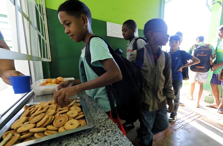 Governo de MS amplia café da manhã para alunos da zona rural