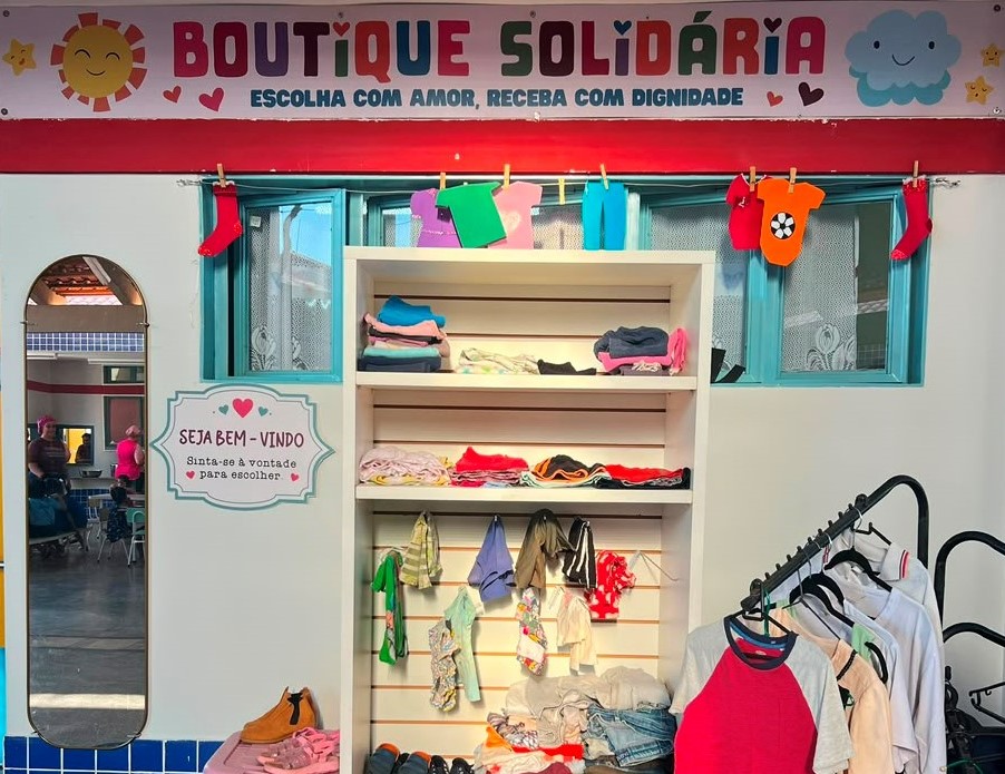 Emei Professora Daniela Colman Inaugura Boutique Solidária no São Conrado