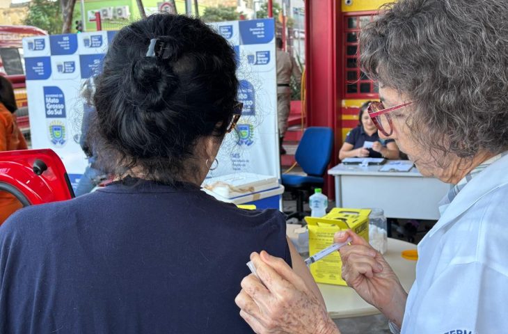 Drive-thru de Vacinação em Campo Grande Atinge 4 Mil Doses Aplicadas