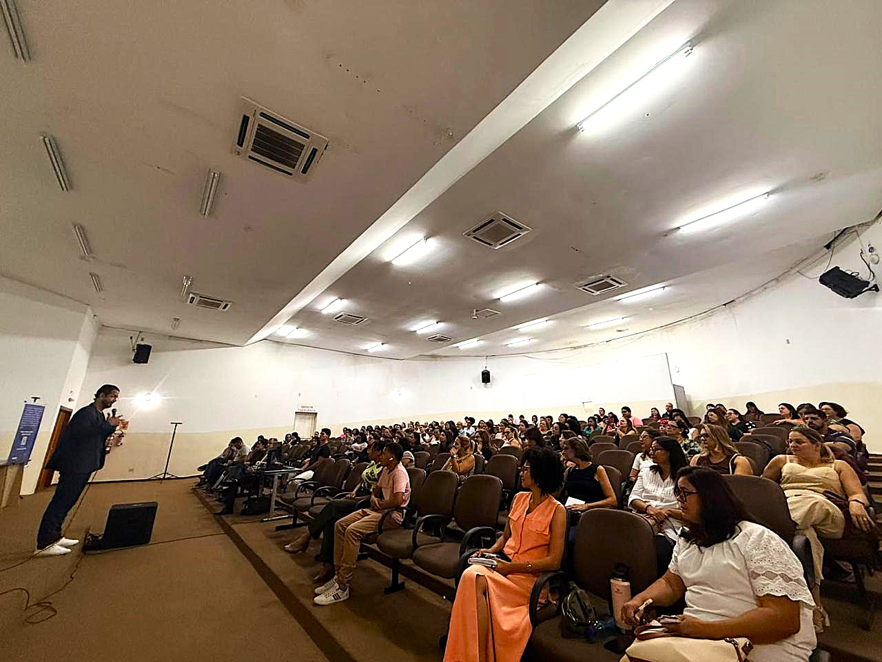 Curso de Saúde Mental Qualifica 368 Educadores em Campo Grande
