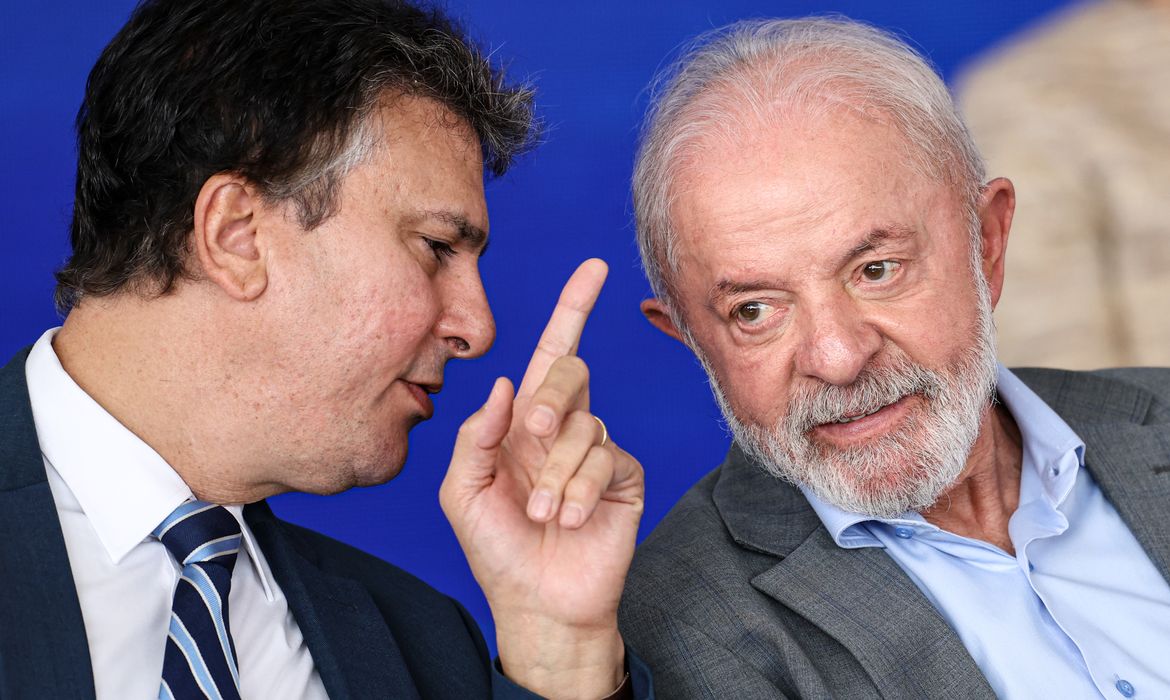 Fim da lista tríplice: Lula sanciona nova regra para escolha de reitores