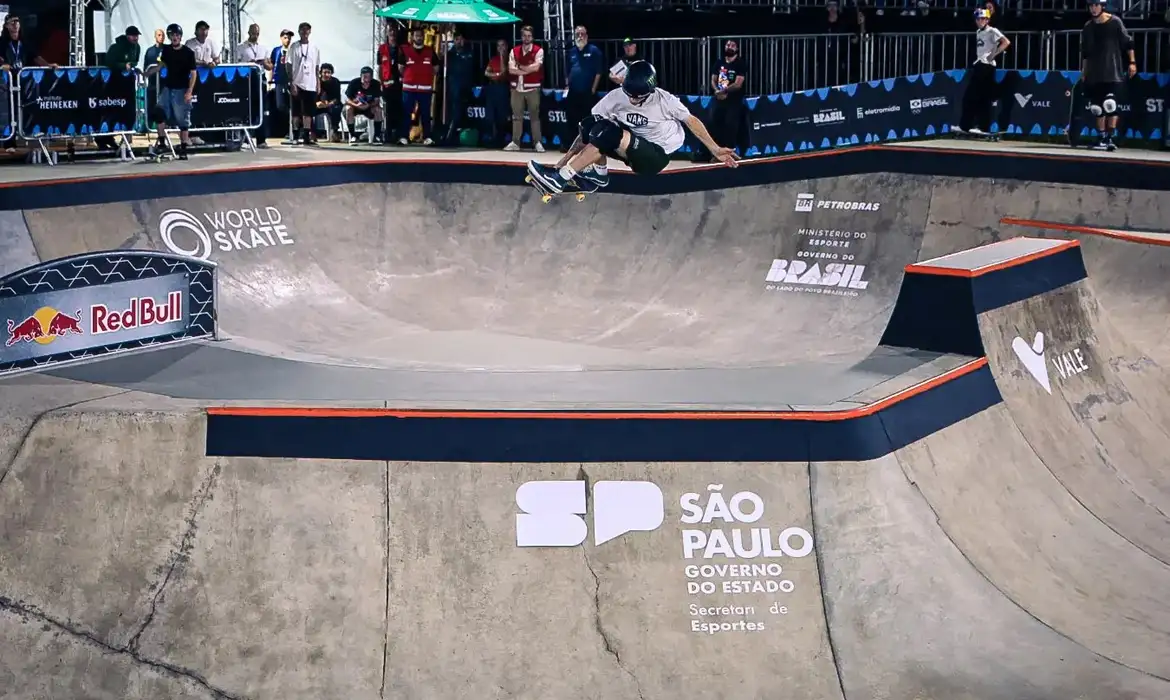 Kalani Konig conquista prata no Mundial de Skate Park em São Paulo