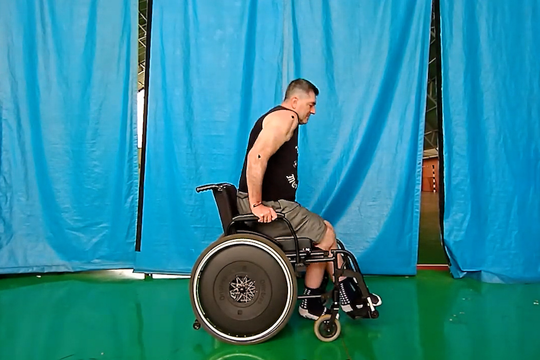 Teste de força para cadeirantes pode ser realizado por videochamada com precisão