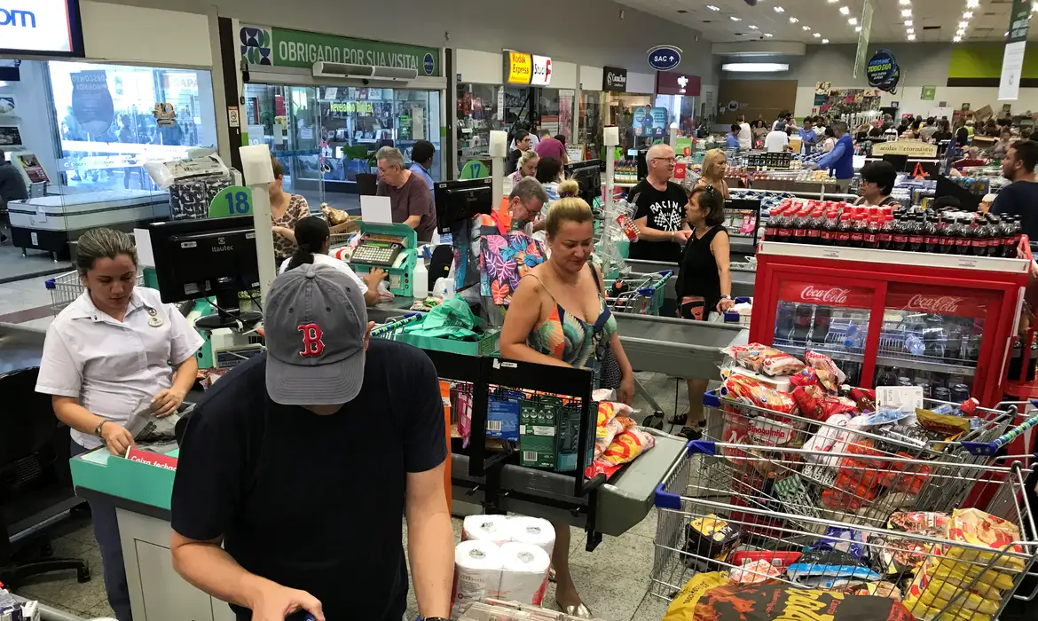 Mercado financeiro reduz projeção da inflação para 3,91% em 2026