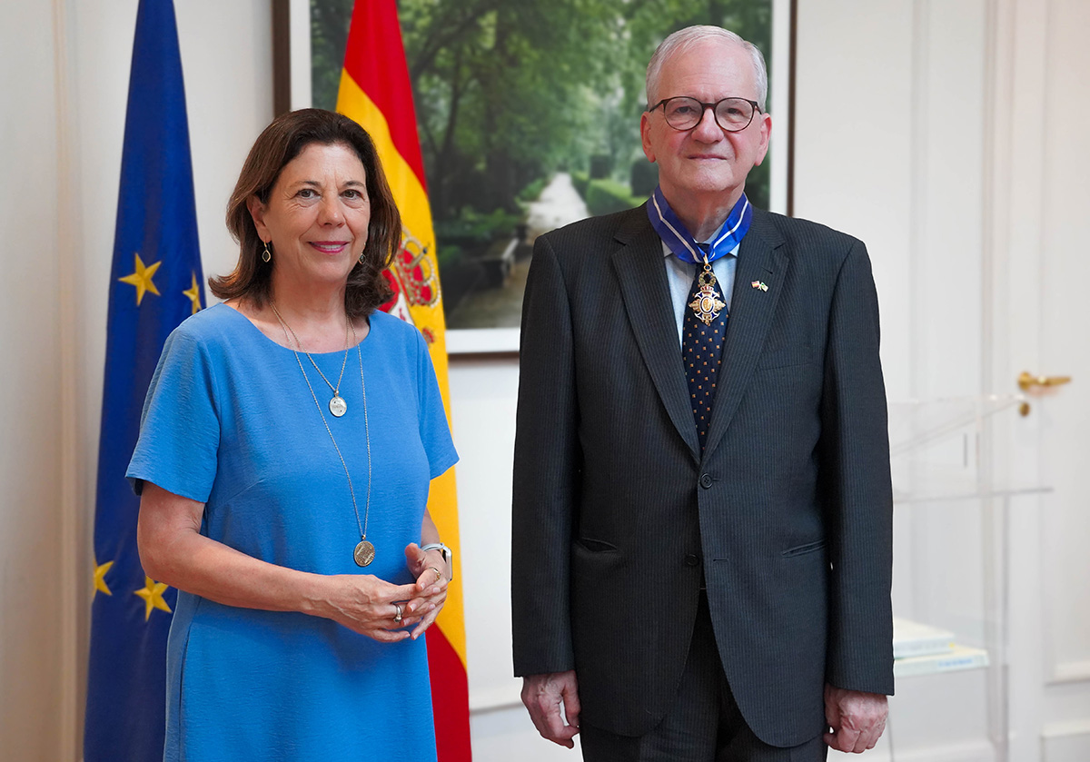 Marco Antonio Zago recebe Ordem do Mérito Civil da Espanha