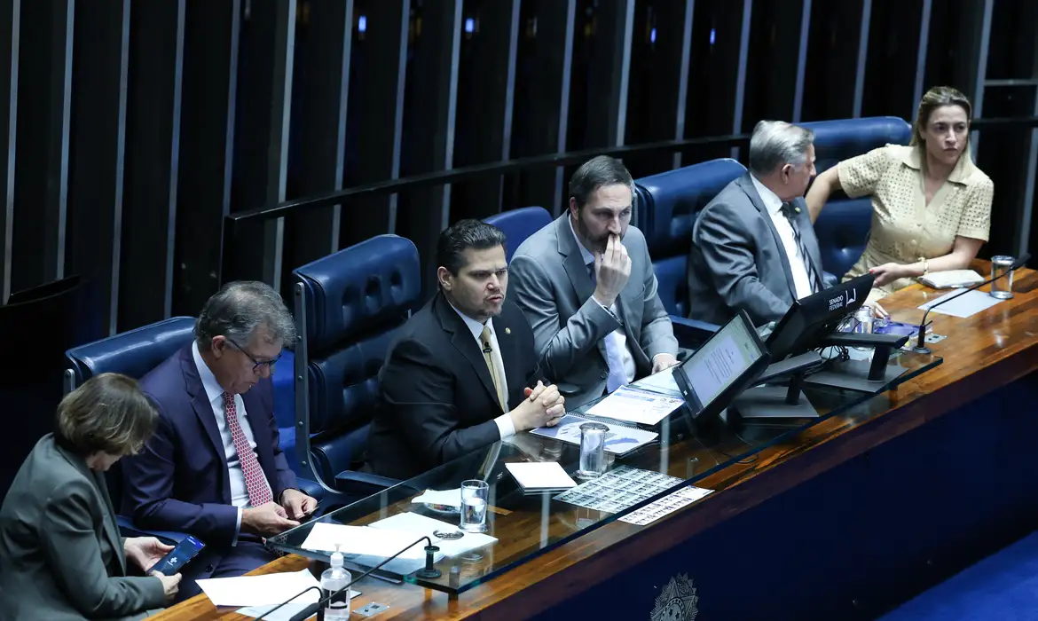 Senado reconhece estágio como experiência profissional para jovens