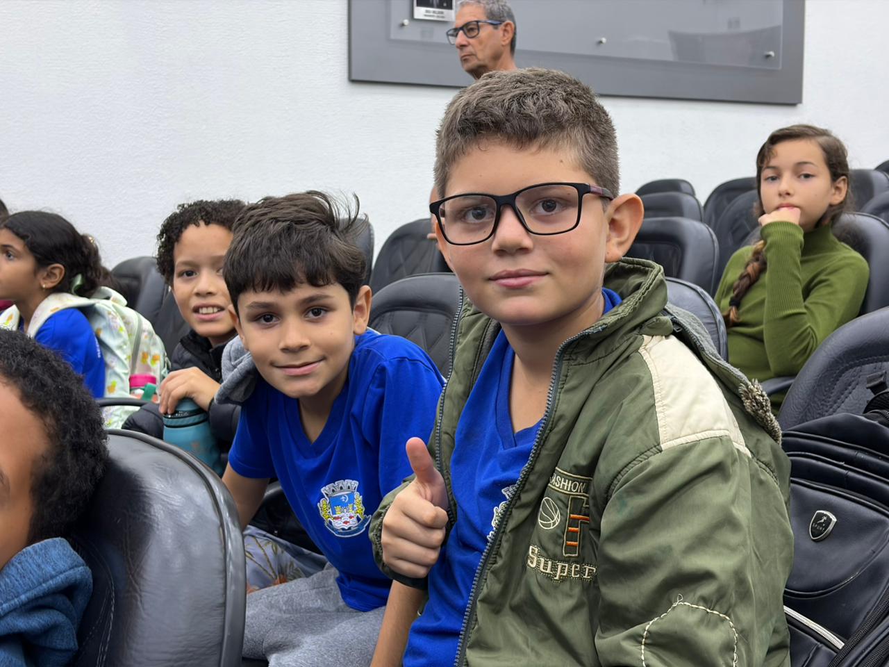 Câmara Municipal de Aquidauana Recebe Alunos para Cine Câmara