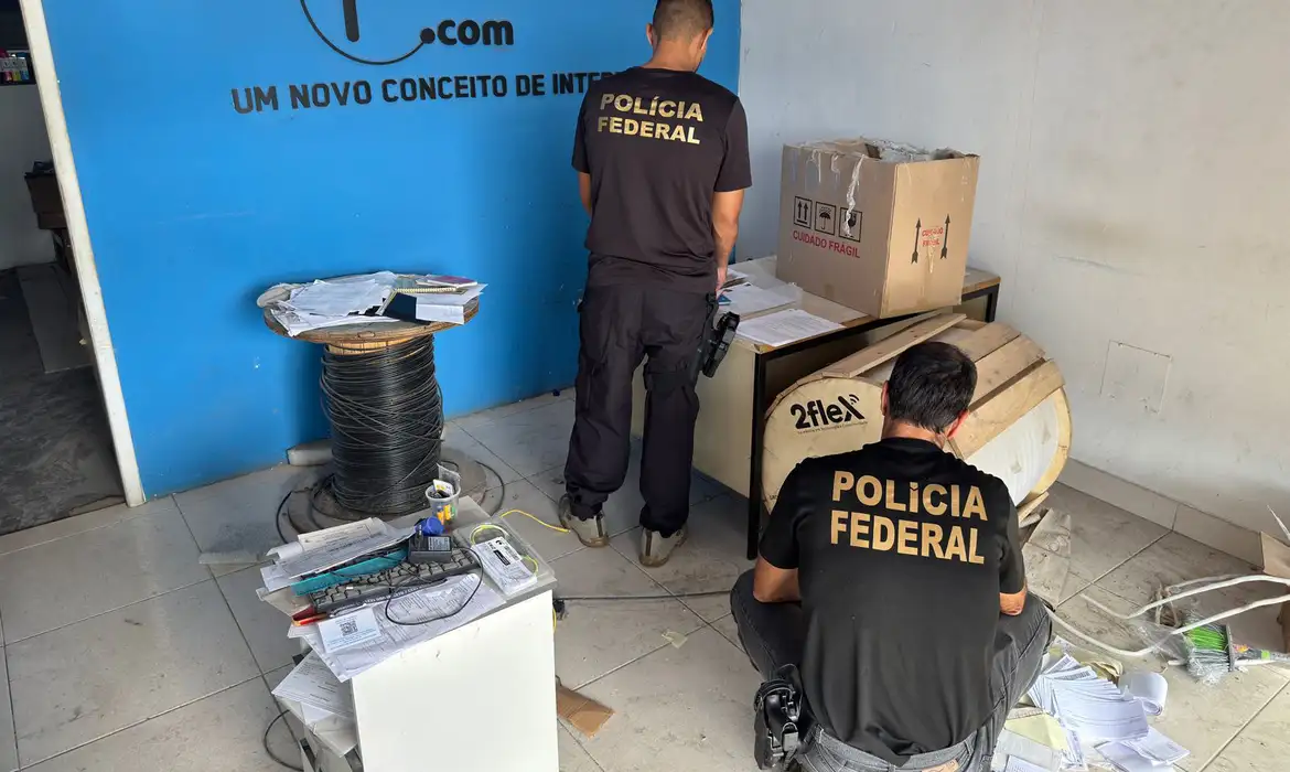 PF desarticula esquema de monopólio ilegal de internet em Cabo Frio