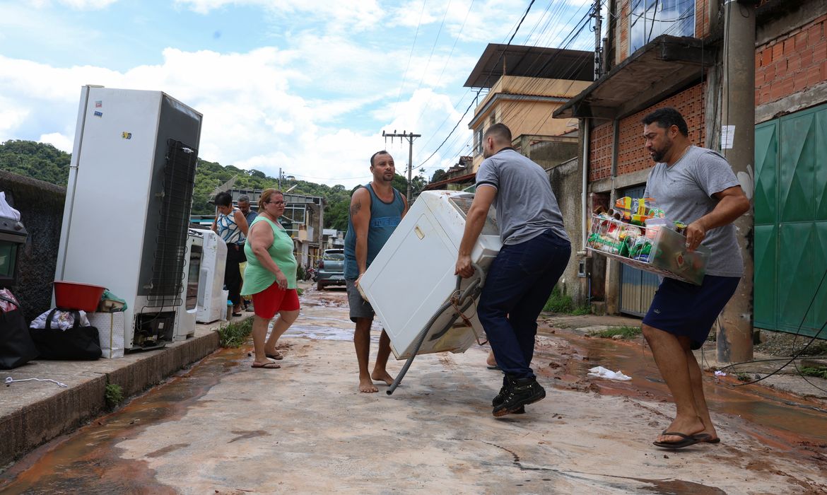 Ministério da Saúde mobiliza equipes para atendimento em áreas de Minas Gerais