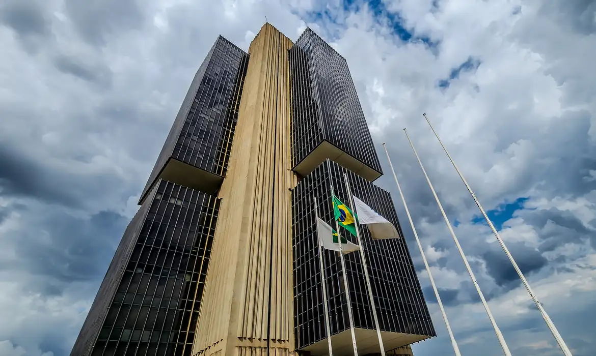 Déficit das contas externas do Brasil diminui em janeiro de 2026