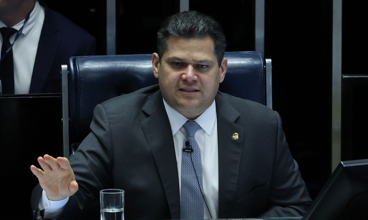 Senado mantém quebra de sigilo de Lulinha em CPMI do INSS