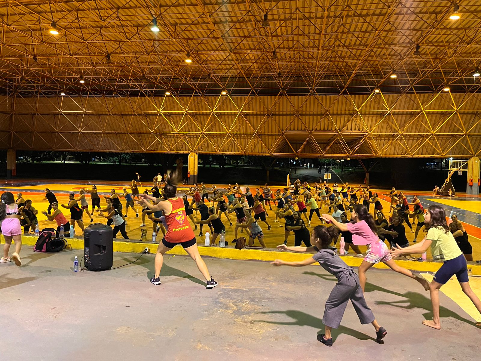 Aulas Gratuitas de Ritmos Chegam ao Parque Residencial Maria Aparecida Pedrossian