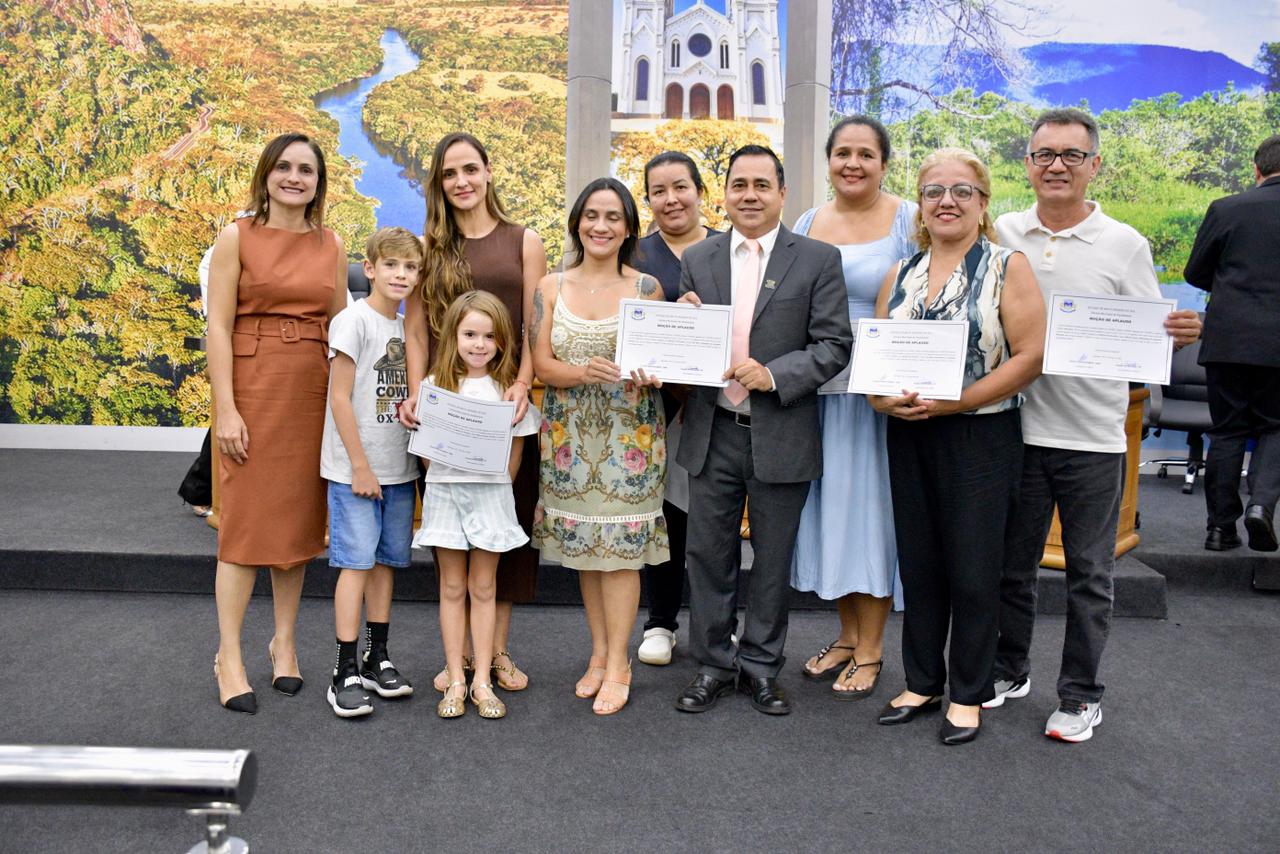 Aquidauana homenageia equipe do Laboratório Municipal por mutirão de saúde