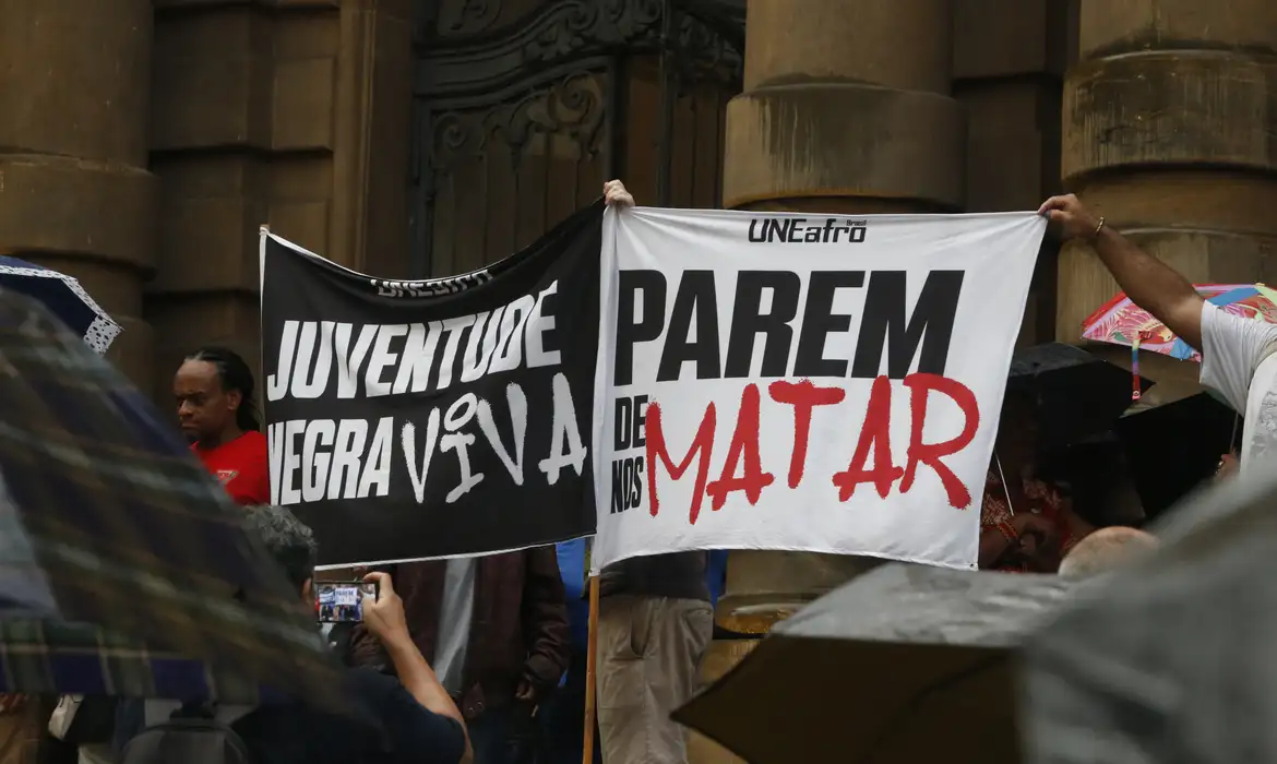 Aumento da letalidade policial entre jovens em São Paulo preocupa entidades